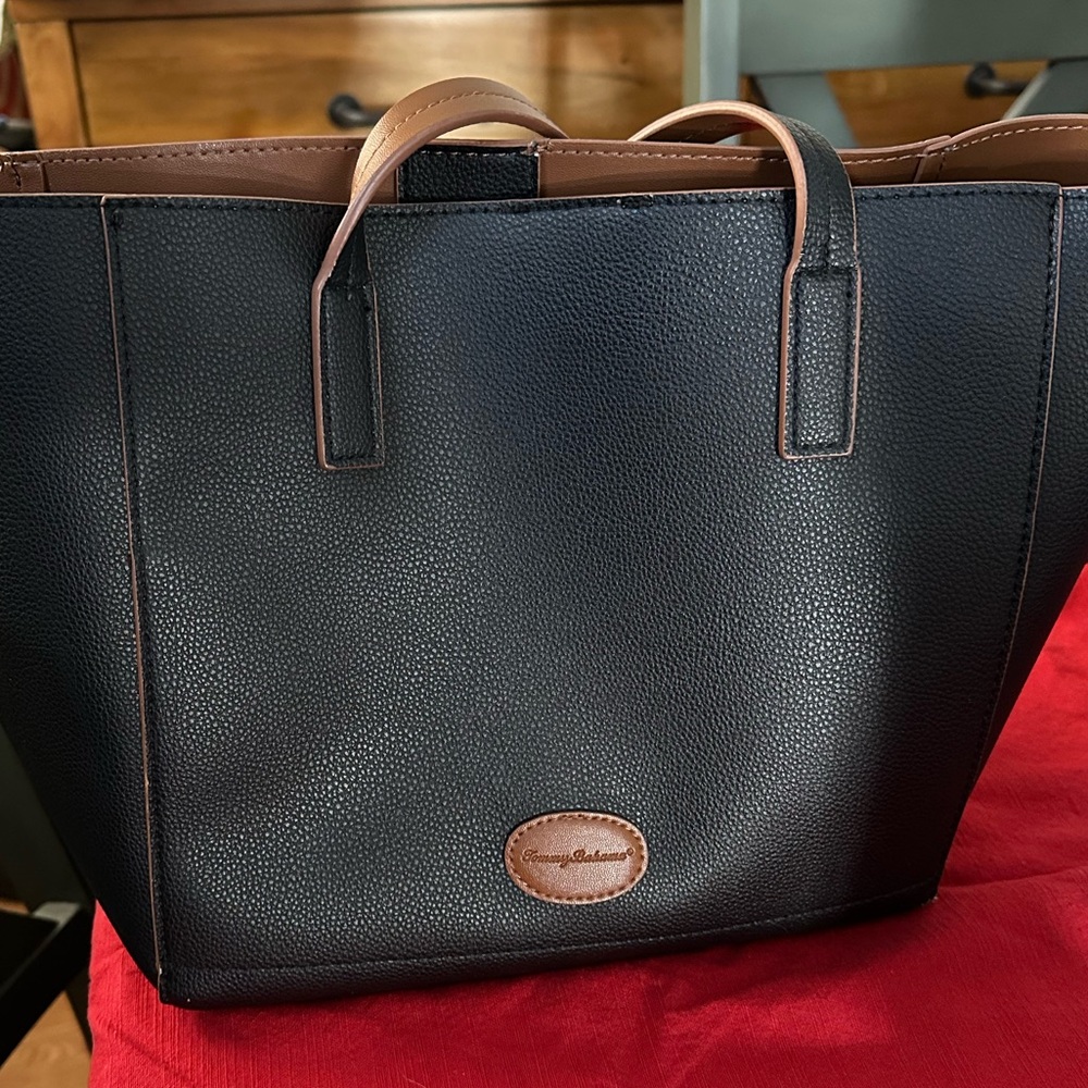 Tommy Bahama tote purse.  With removal insert with pockets.  Black and tan.